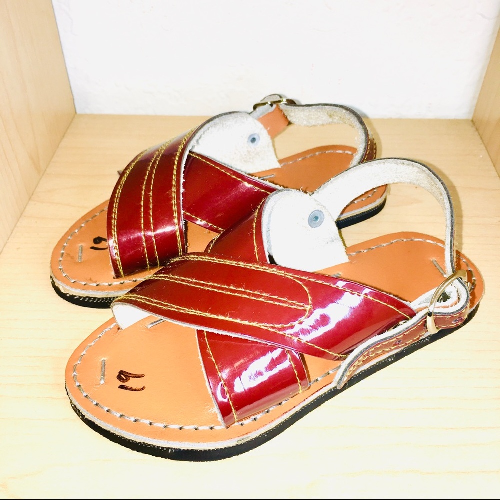 Huaraches - Picture 1 of 3